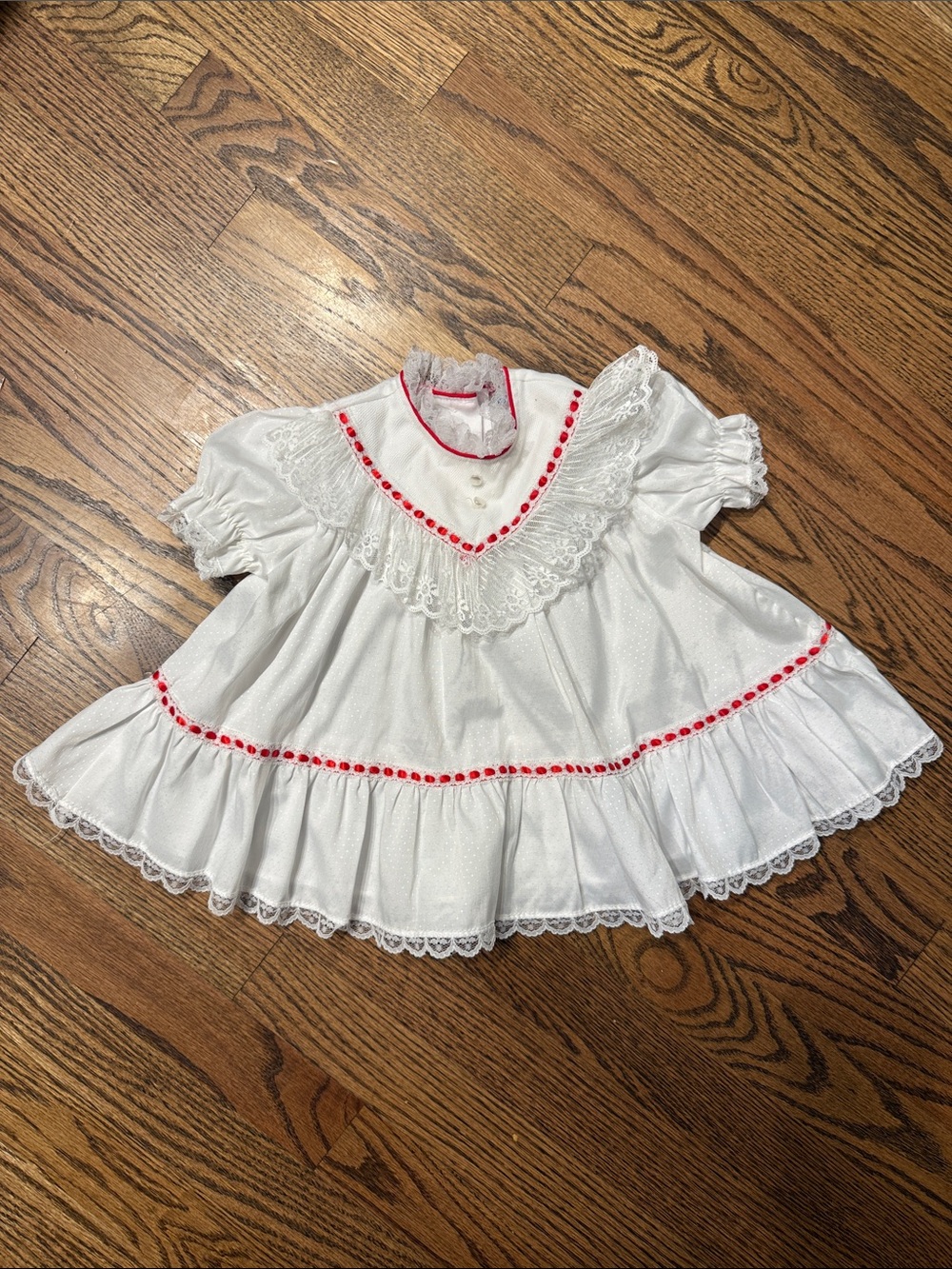 Hadad Brothers Girl’s Vintage Holiday Dress White and red trim size 18M